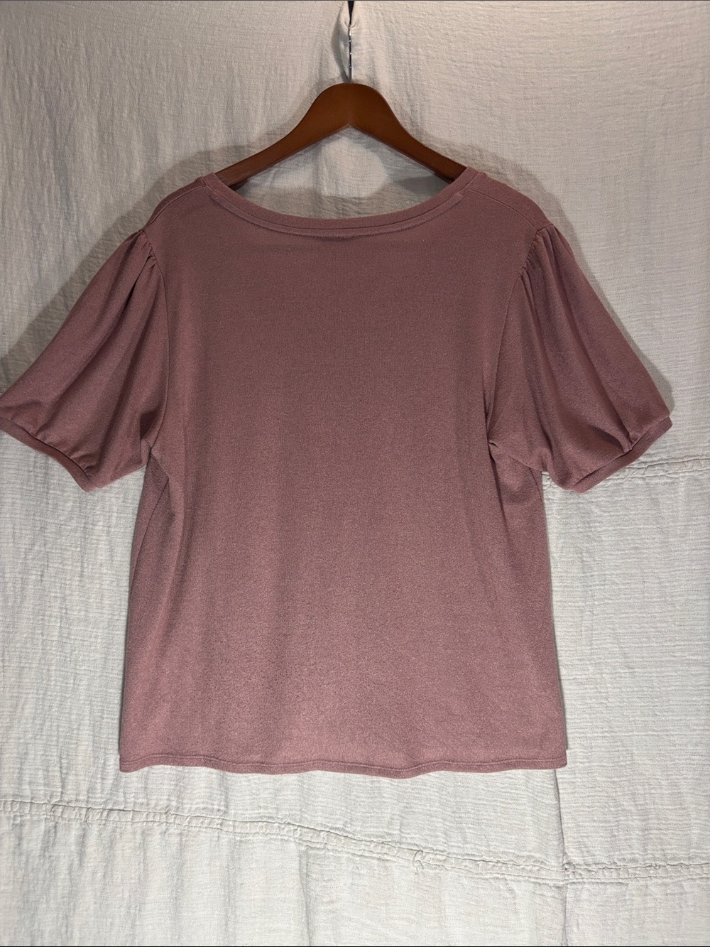 Mod Ref V-Neck Puff Sleeve Top in Dusty Mauve - Picture 5 of 6
